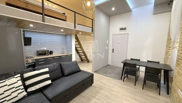 Eladó Budapest VI. kerület Lakás