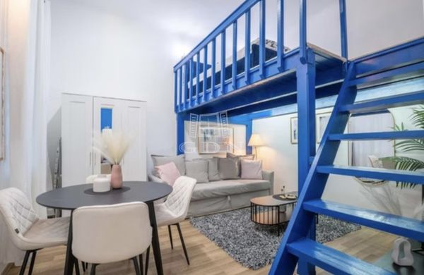 Eladó Budapest VI. kerület Lakás