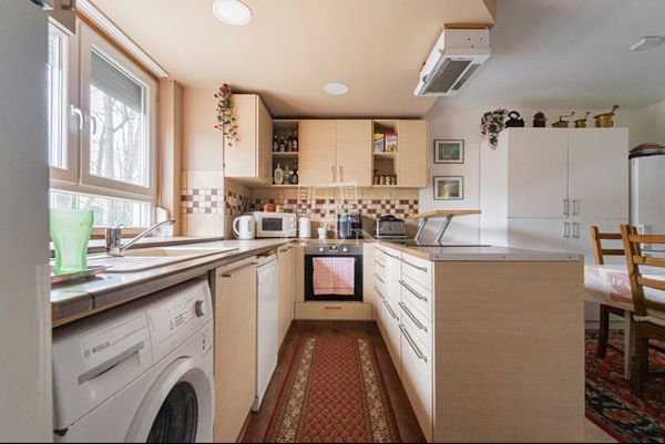 Eladó Budapest XV. kerület Lakás