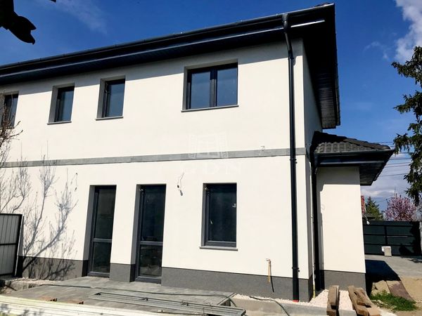 Eladó Budapest XXII. kerület Ikerház