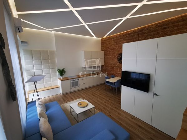 Продается Budapest VI. kerület Квартира
