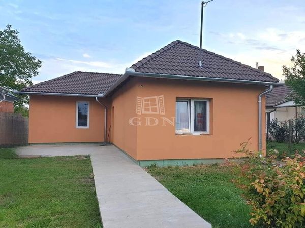For sale Budapest XXI. kerület Family House
