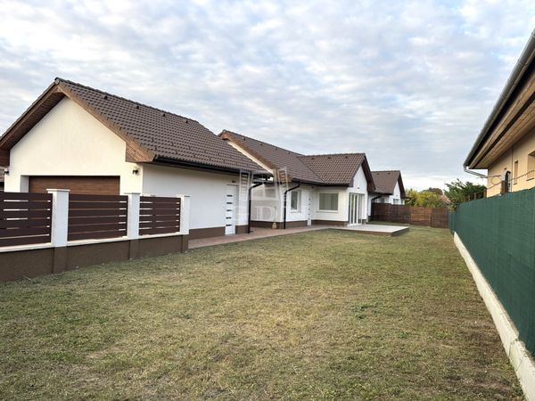 Продается Albertirsa Совмещенный дом