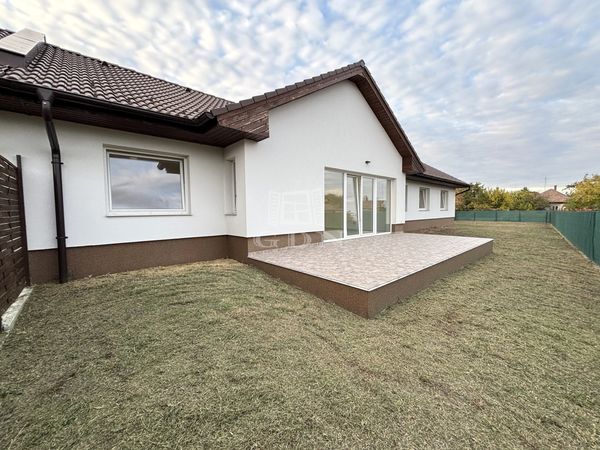 Verkauf Albertirsa Doppelhaus