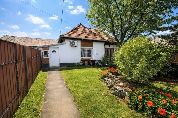 Eladó Budapest XX. kerület Házrész