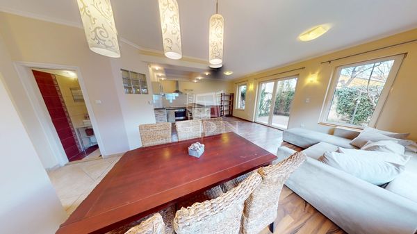 Eladó Budapest XX. kerület Családi ház