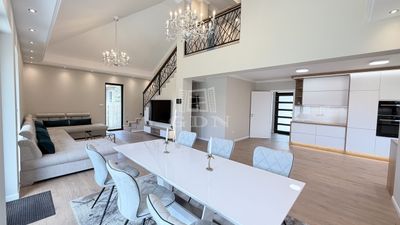 Üllő Einfamilienhaus - 175.000.000 HUF