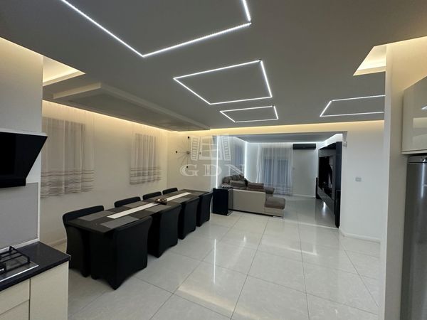 Eladó Mogyoród Családi ház