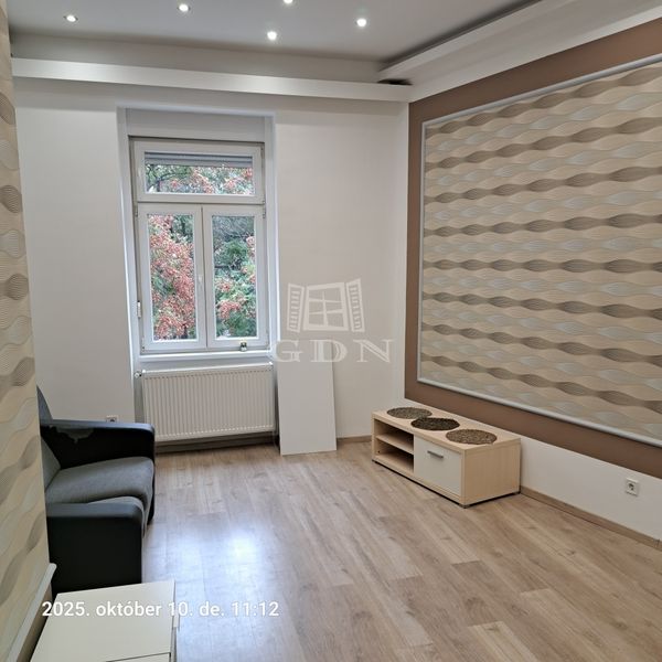 出卖 Budapest IX. kerület 公寓房（砖头）