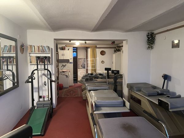 Kiadó Budapest XV. kerület Üzlethelyiség