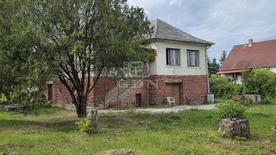 Balatonalmádi Casa Familiala - 69.900.000 HUF