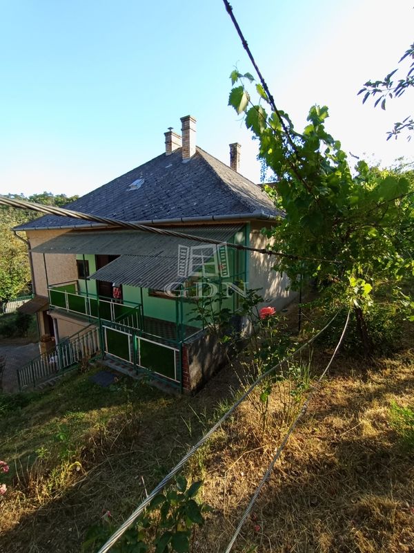 Eladó Veszprém Családi ház