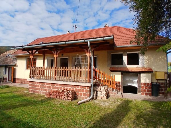 For sale Tagyon Family House