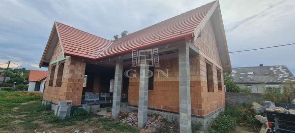 Eladó Nemesvámos Családi ház