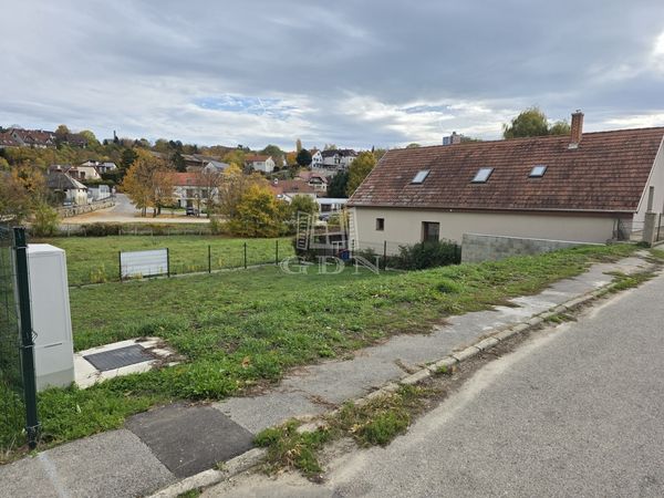 Eladó Veszprém Telek