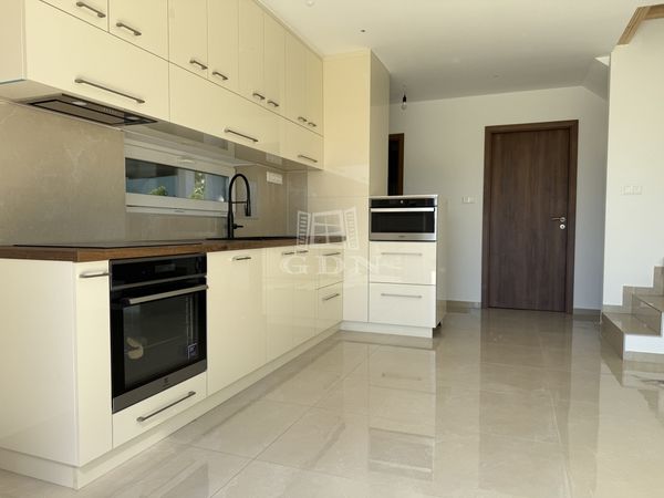 Eladó Alsóörs Ikerház