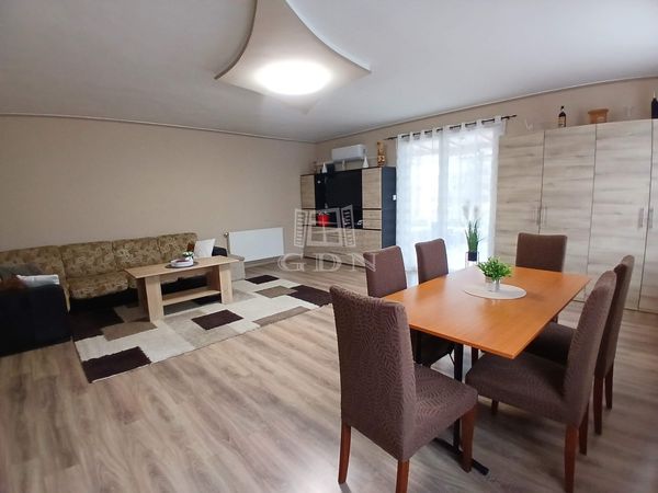 Eladó Zánka Családi ház