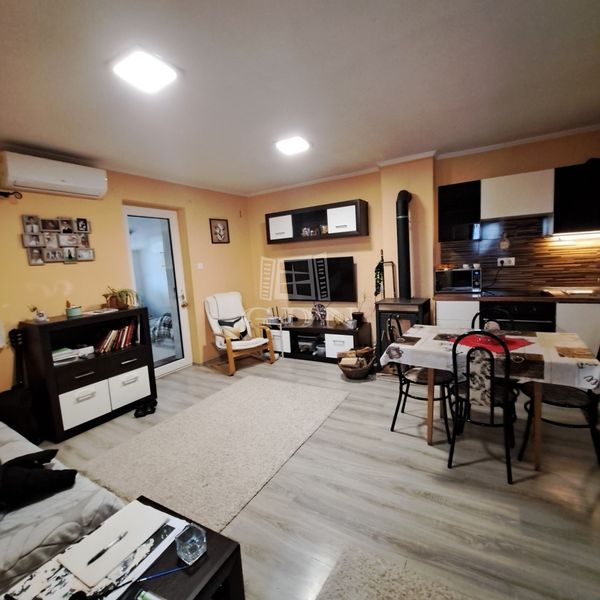 Eladó Csopak Nyaraló