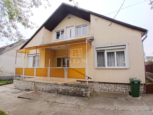 Eladó Öskü Családi ház