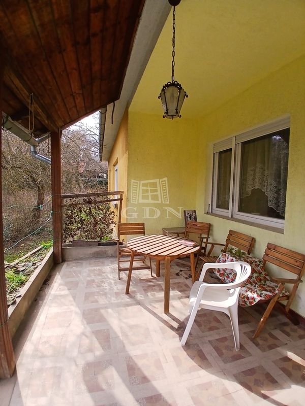 Eladó Zirc Családi ház