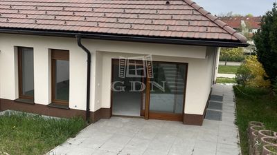 Veszprém Ikerház - 169.000.000 Ft