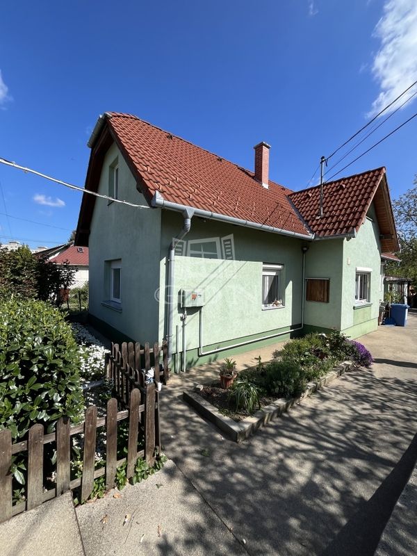 出卖 Veszprém 家庭别墅