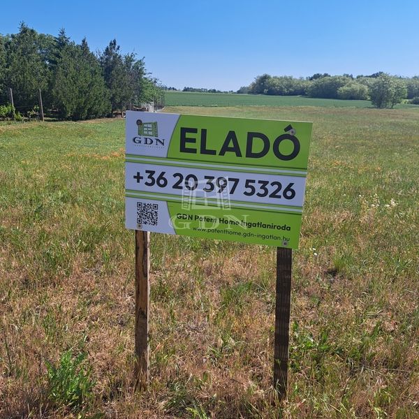 Eladó Vajta Telek