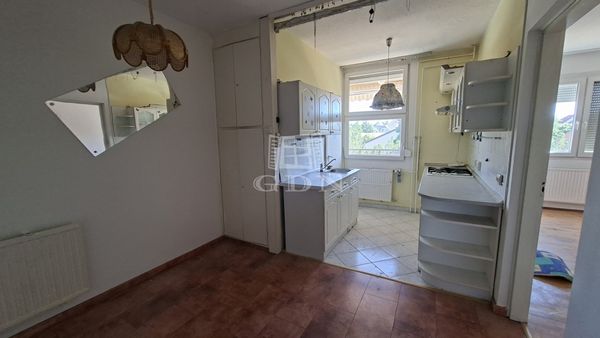 Eladó Balatonfüred Lakás (téglaépítésű)