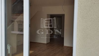 Budapest VI. kerület Lakás (téglaépítésű) - 109.999.000 Ft