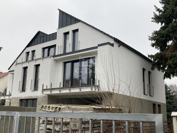 Eladó Budapest III. kerület Lakás