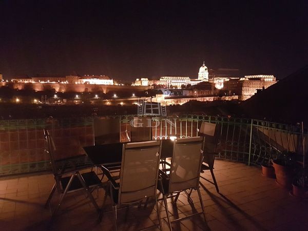 Eladó Budapest I. kerület Lakás (téglaépítésű)