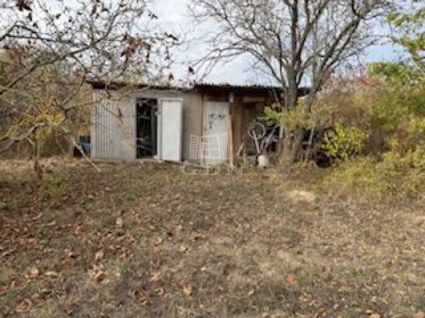 Eladó Vál Nyaraló