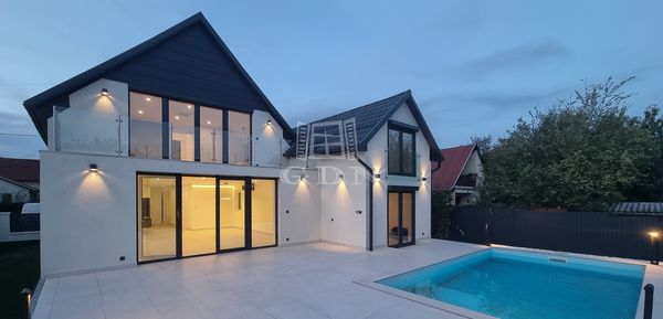 Eladó Alsóörs Családi ház