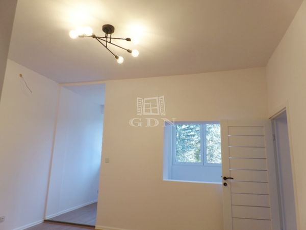 Eladó Budapest II. kerület Lakás (téglaépítésű)