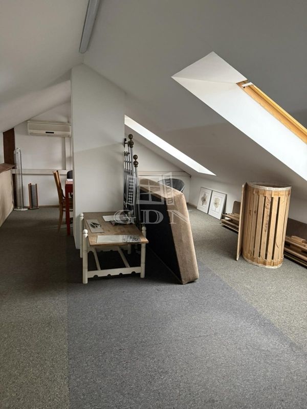 Продается Budapest I. kerület Квартира (кирпичная)