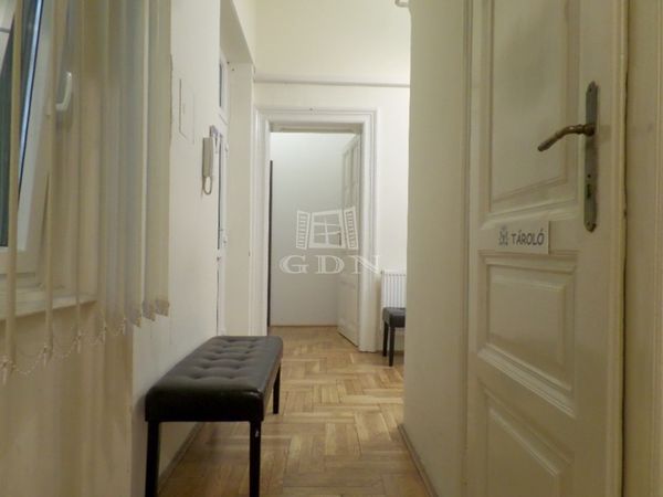 Eladó Budapest VIII. kerület Lakás