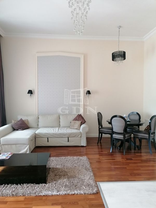 Kiadó Szeged Lakás (téglaépítésű)