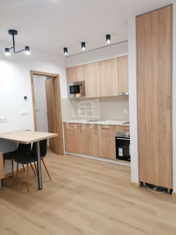 Kiadó Szeged Lakás (téglaépítésű)