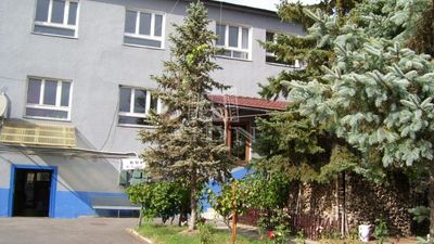 Solymár 库房 - 100.000 HUF