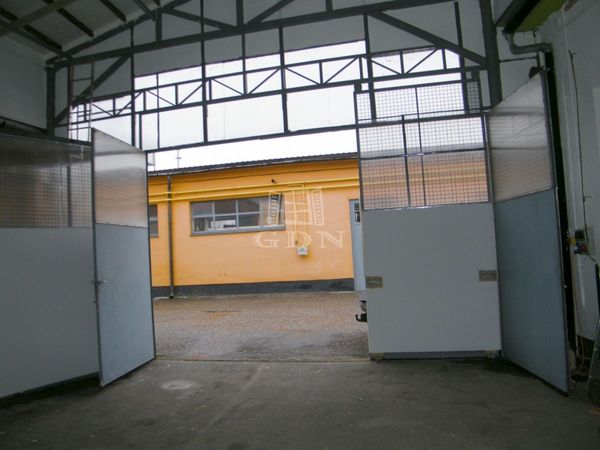 Kiadó Solymár Raktár