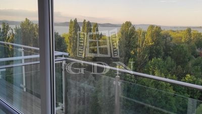 Balatonföldvár Lakás - 55.000.000 Ft