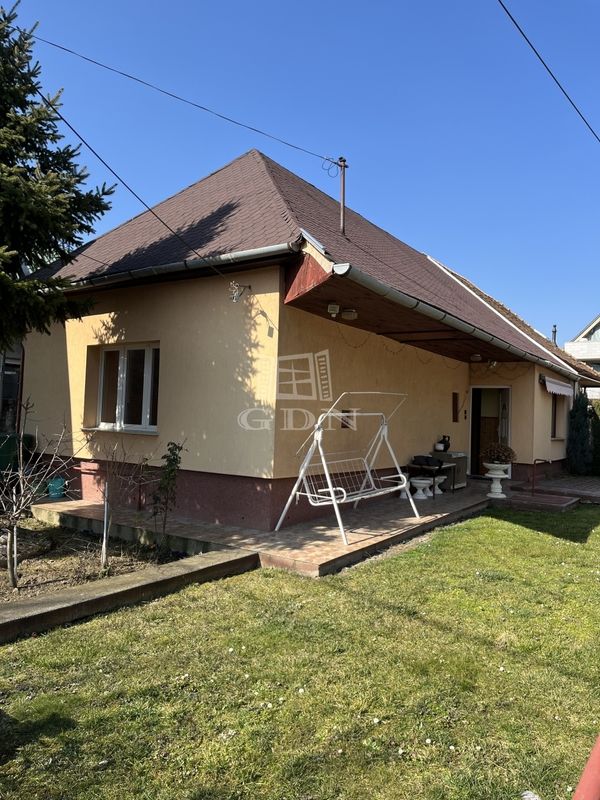 Verkauf Budaörs Doppelhaus