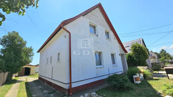 Eladó Érd Családi ház