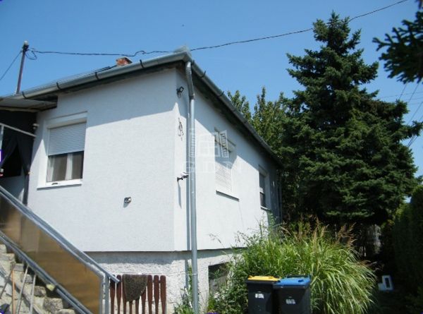 Eladó Érd Családi ház