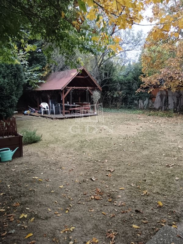 Eladó Budapest XI. kerület Lakás (téglaépítésű)