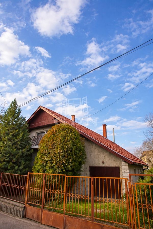 Eladó Érd Családi ház