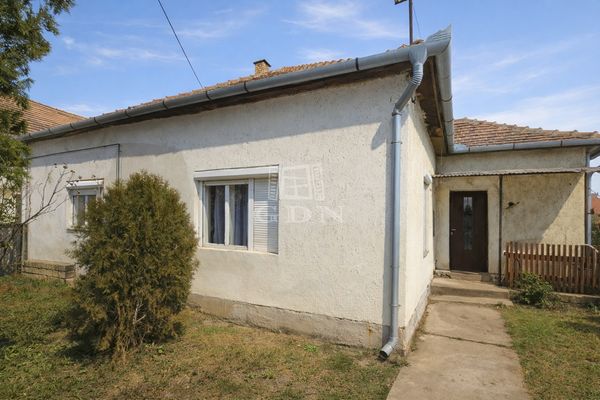 Eladó Érd Családi ház