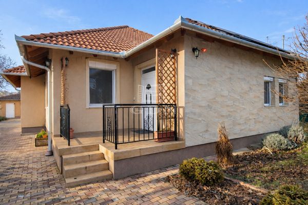 Eladó Érd Családi ház