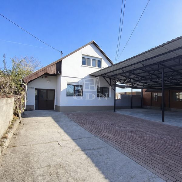 Eladó Érd Családi ház