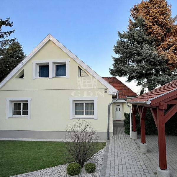 Eladó Érd Családi ház